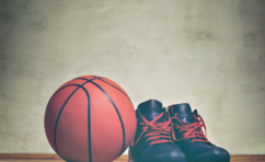 TWO-SIDED FASTBREAK SYSTEM Coach Mark Anderson Owensboro Thoroughbreds (The Basketball League) Head Coach